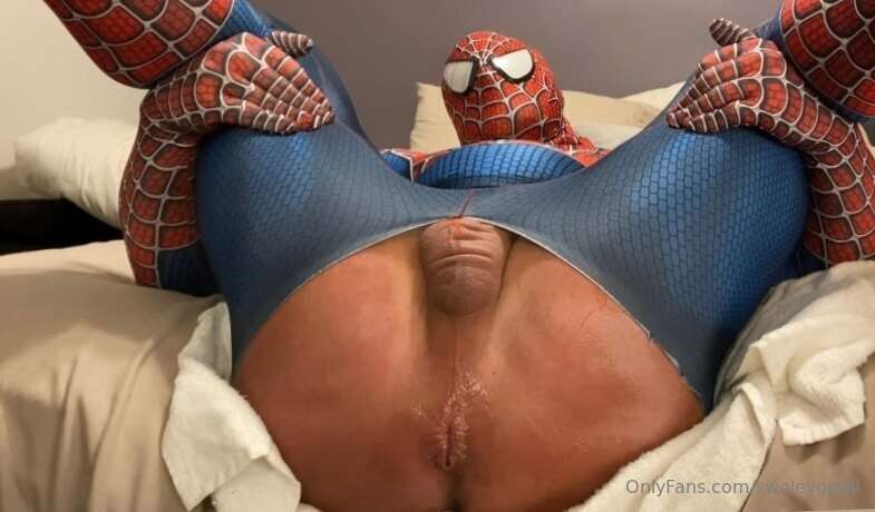 You wanna fuck your friendly neighborhood Spider Man?😈🍑