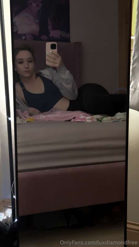 Gm :3 i wont tell your girlfriend sub to me 😈