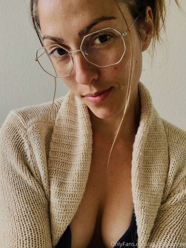Do you like my new glasses? Catch more of the sexy nerd look..