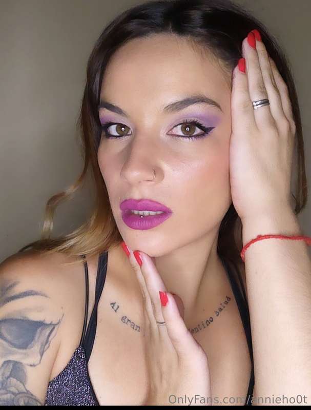 Annieho0T - Onlyfans - 21 Apr, 2025