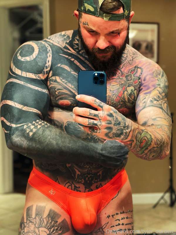 Orange ya glad it’s HUMP DAY!! 2