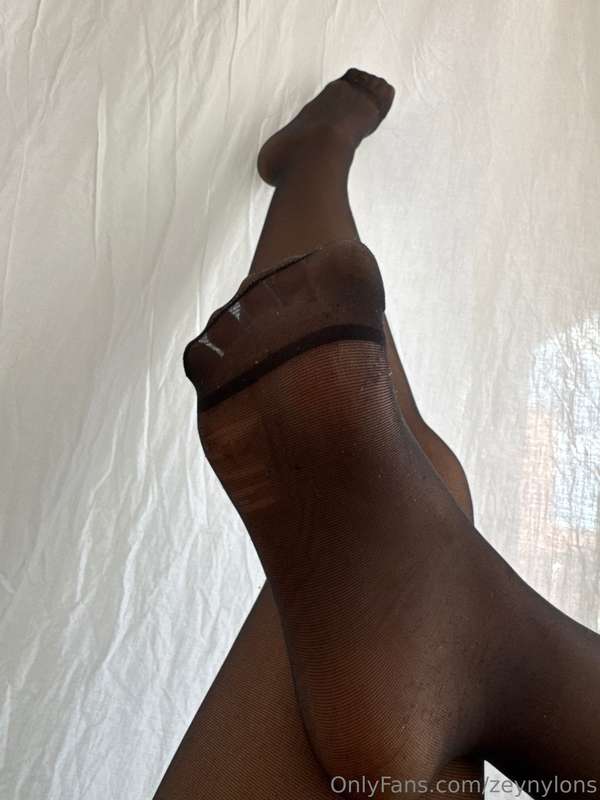 Zeynylons - Onlyfans - 31 May, 2025 2