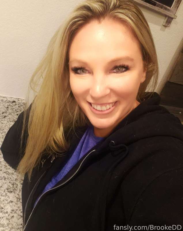 Brookedd - Fansly - 01 Oct, 2021