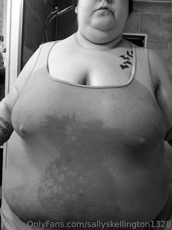 Titty Tuesday!  Wet Tshirt Edition