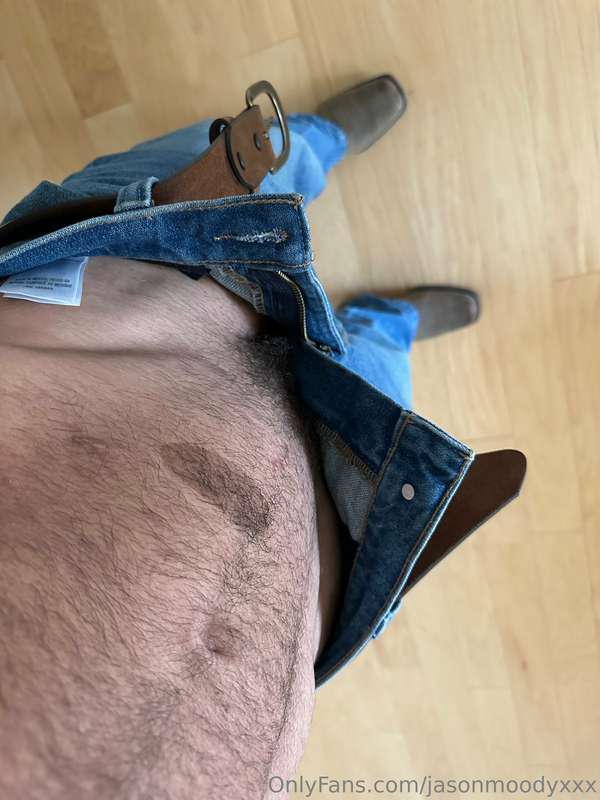 Should I keep the body hair? 3