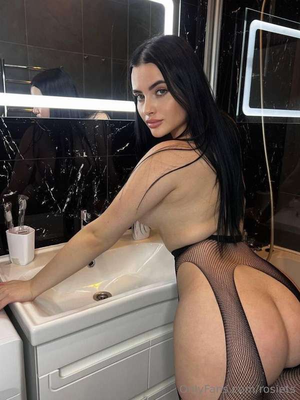 "PUMPED ASS @sexyxspace EXOTIC BAE 😍😍😍 ALWAYS HORNY🔥 PERSONA..