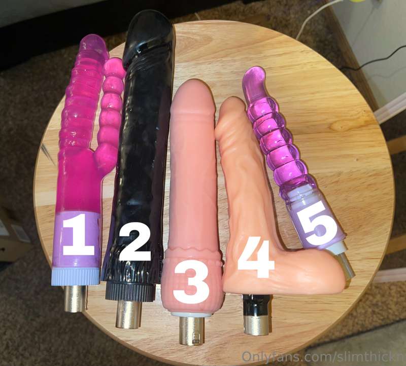 Which toy do you wanna see me get fucked by with my fuck mac..