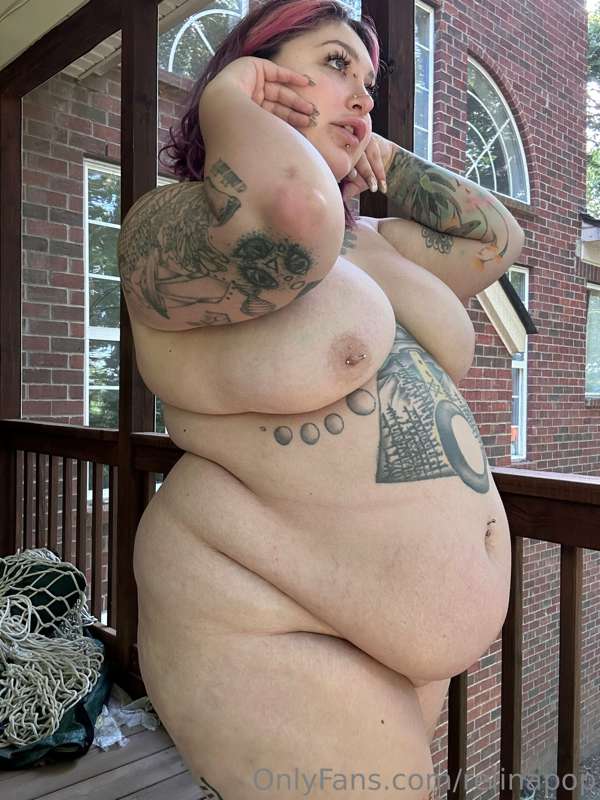 BIG HORNY NIGHT TONIGHT!!! I’ve decided the perfect theme fo.. 5