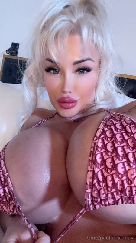 Who wants a naughty surprise? 😈 $5 and I’ll send you somethi..
