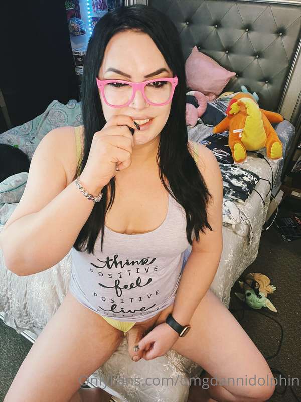 Silly trans-girls do it best. 🖤🤓🐔 15