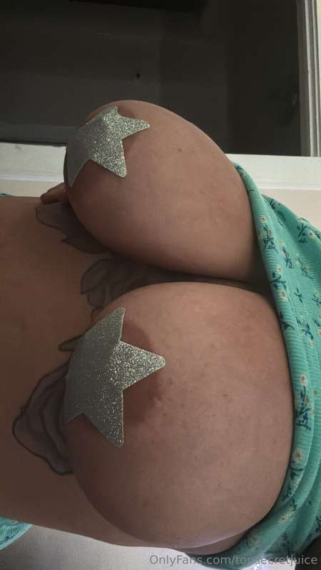 Swipe to see my tittys dangling with the new nipple stickers.. 7