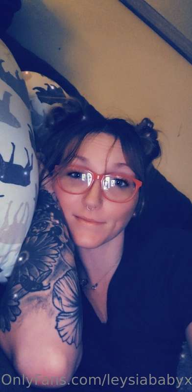 Who likes school girl hair buns 🤫🤫😉
