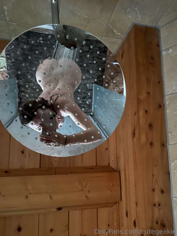 Shower time!! 🚿