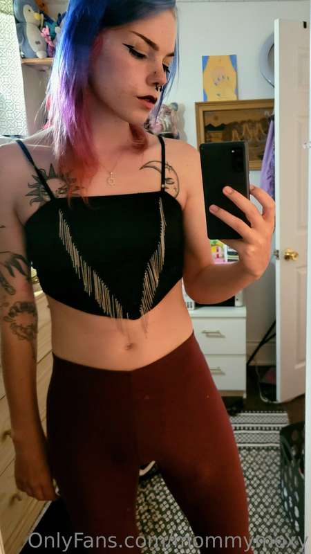 Do these pants make my dick look fat? 🧐