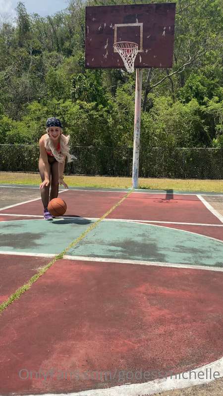¿Me acompañas a la cancha? ⛹️‍♀️🔞🥵🏀❤️ 21