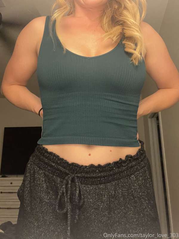 Swipe to undress me 😜