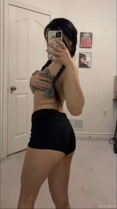 Hi baby, I’m getting ready to workout! How do I look in my l.. 17