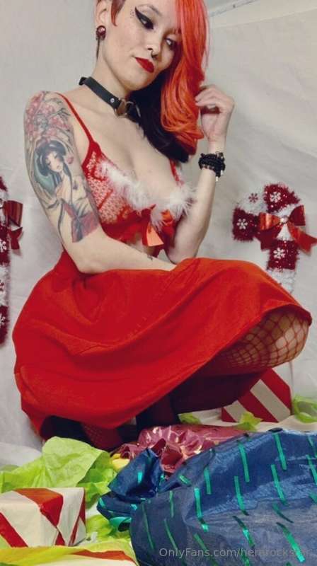 Frankie Xmas gift box raffleDEC 1st - DEC 05 I will announce..