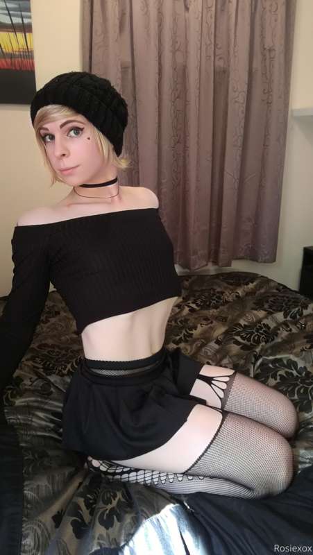 Cute lil slut set 7/10 x 6