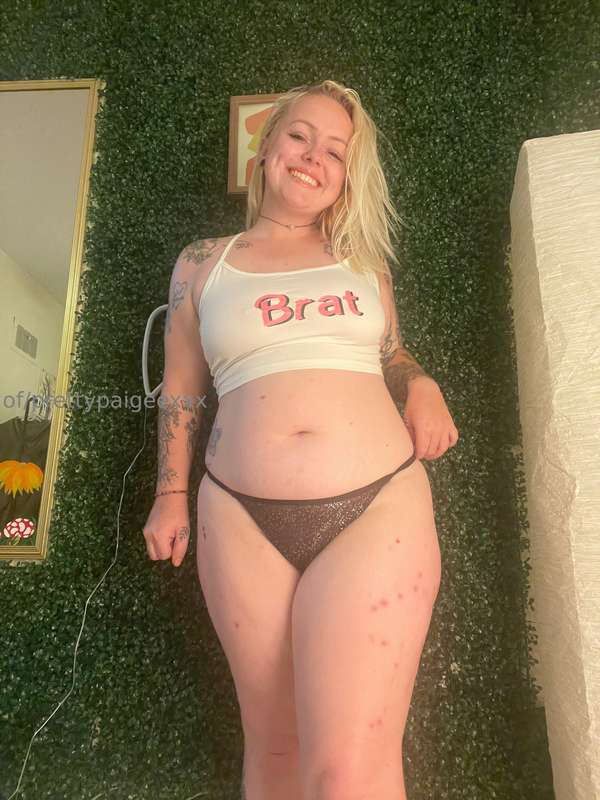 Like the see-through panties? 😋 8