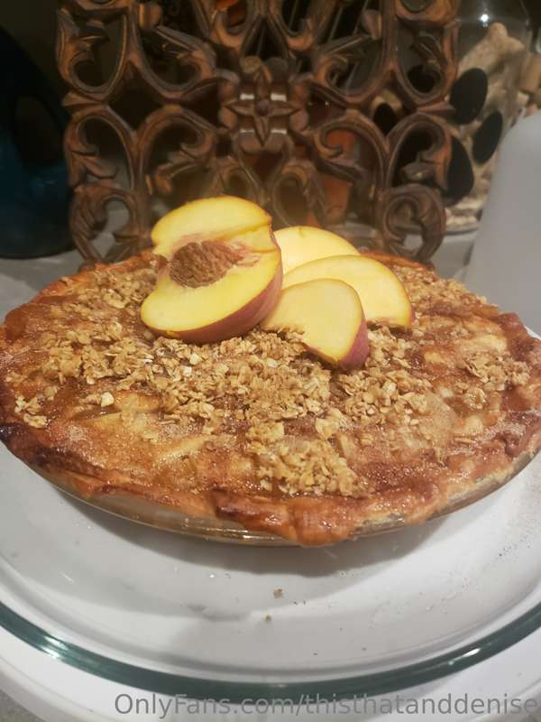 WOuLD YOU EAT My PEACH PIE ?? 🥧🥧🍑🍑🥧🥧🍑🍑🍑🍑🍑🍑🥧🥧🥧