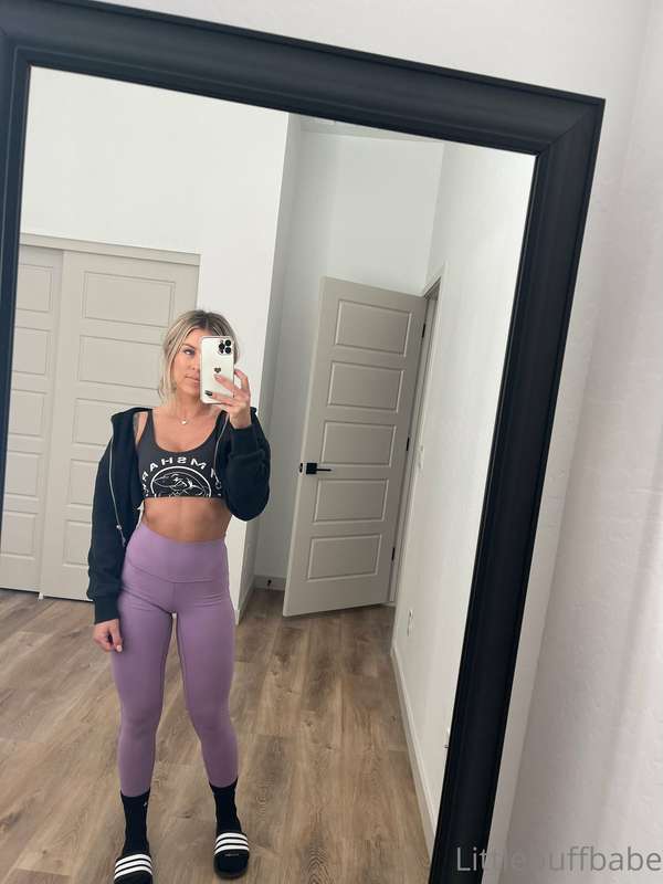 Would i distract you at the gym 😝