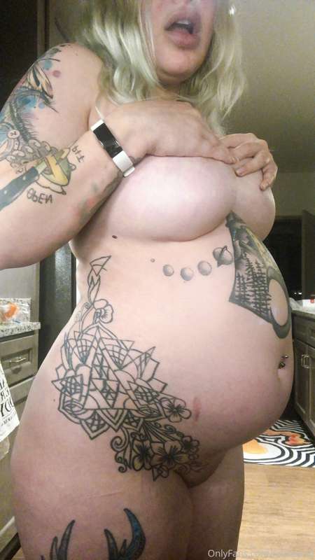 Before/after stuffing on my livestream!! I ate 6 pounds of f.. 3