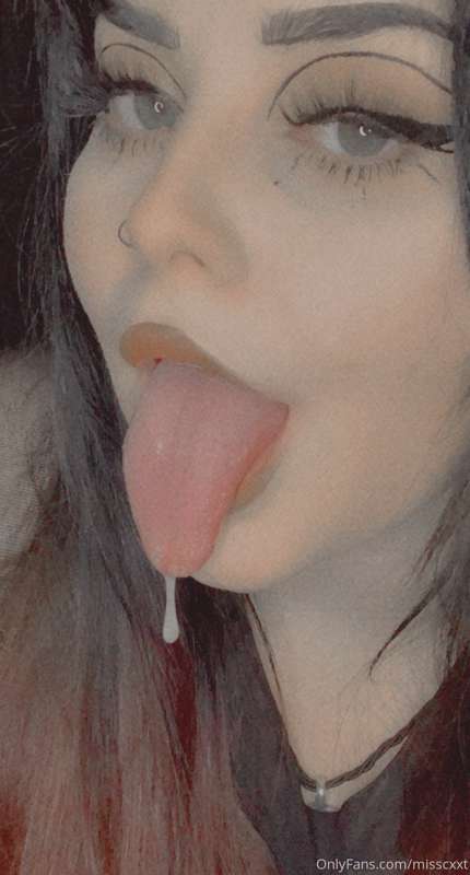 That may or may not be cum dripping from my mouth ❤️