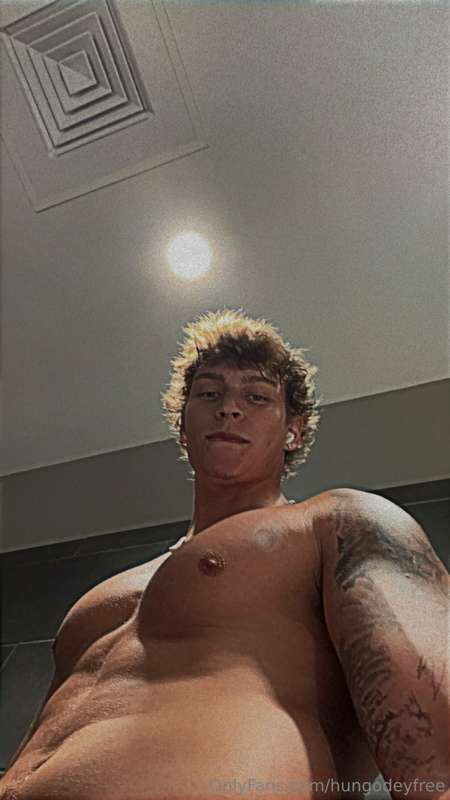 More on my VIP page 😈@hungodey