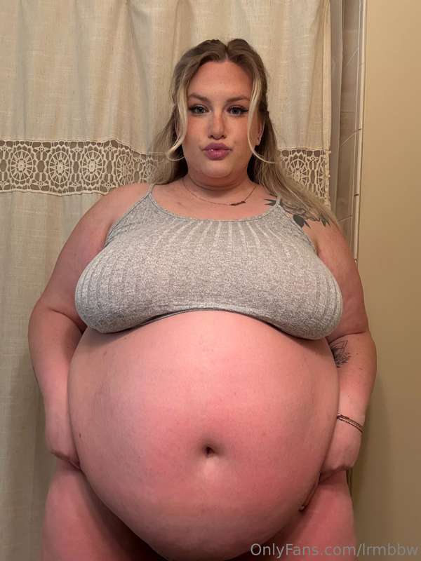 The biggest I’ve ever been 😈 but just how big am I?! ✨ THREE.. 4