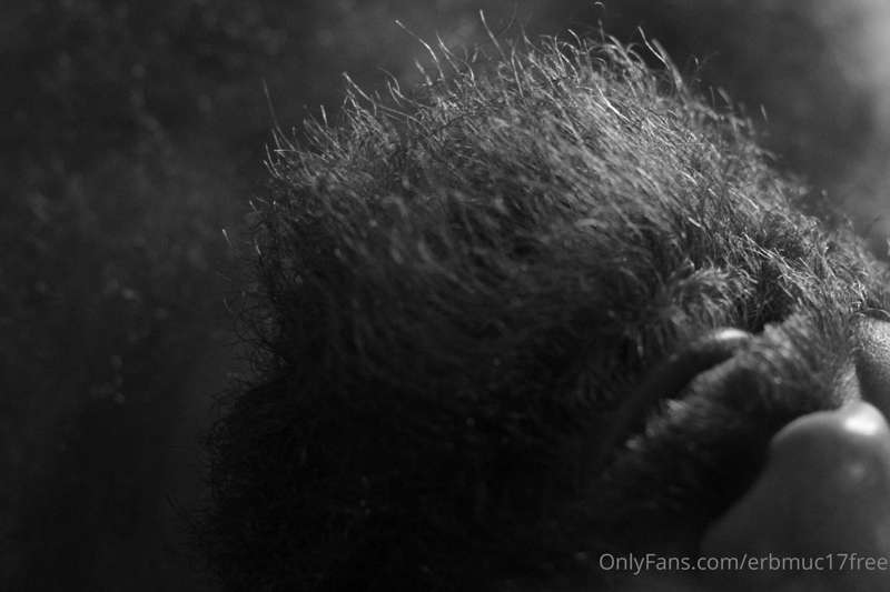 Black and white photoshoot by @andremmartins1 with @Naturist..