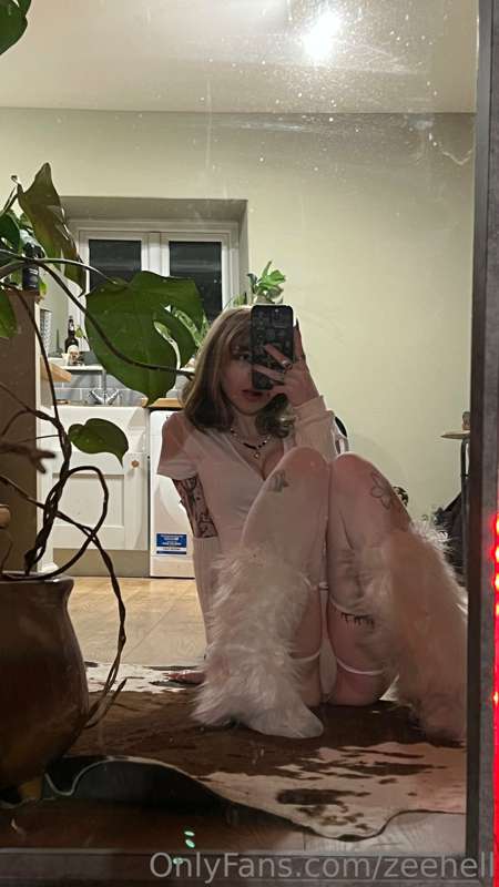 sexy yeti vibes ☃️🏔️ 14
