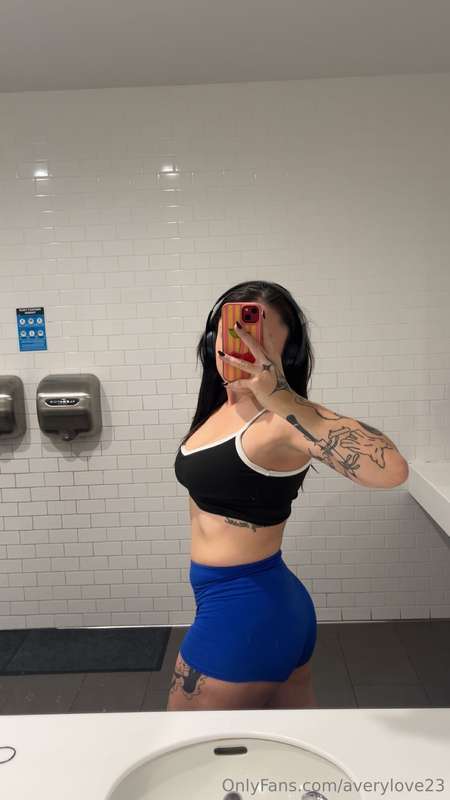 taking all custom requests today let’s have some fun😈🤤 let y..