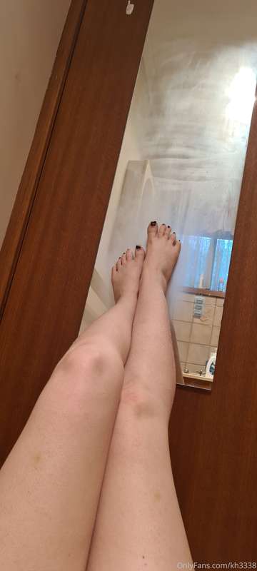 It's a 'lay on the bathroom floor' kind of day 🥴💦🔥