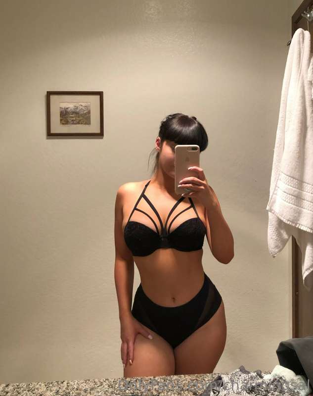 you like my curves baby?