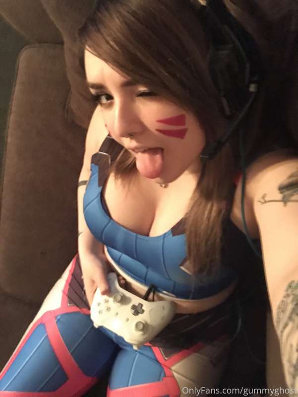 D.Va gamer girl cosplay! Come play with me 😘 22