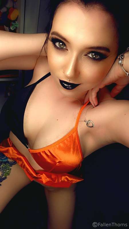 Fallenthorns - Onlyfans - 11 May, 2025