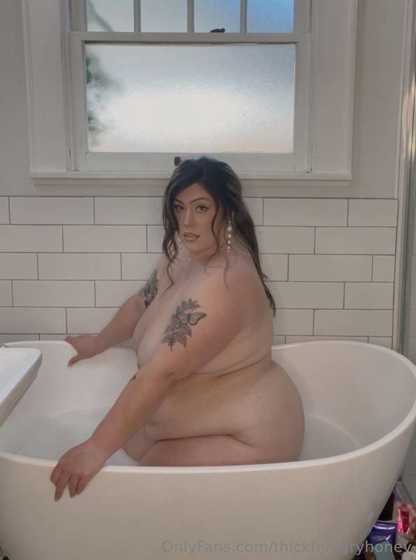 My tub is big but so am I…Don’t you think I should work on o.. 9