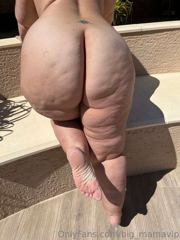 Watch me climb on that cock 🍆🍆🍆