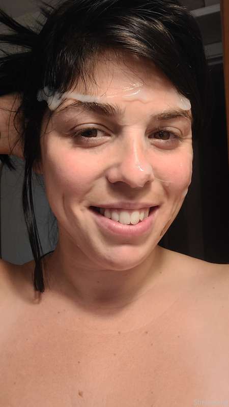 Morning facial from my daddy before I go off on a weekend tr.. 1