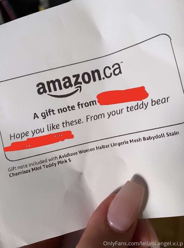 I got SPOILED by one of my fans! 😩😩

I love getting gifts 🥰🙈.. 1