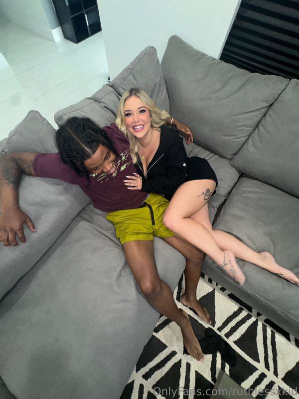 kali roses pulled up on me for another round the other day a.. 8