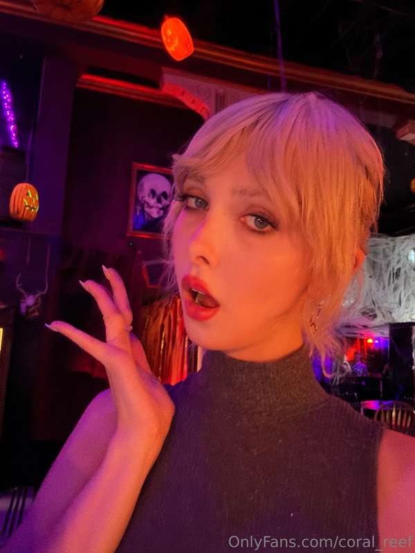 My favorite thing to wear is… attitude. 💄💁‍♀️