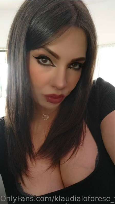 Hai già acquistato il video di ieri?😋😋😋 Lo trovi in DM 💦💦💦