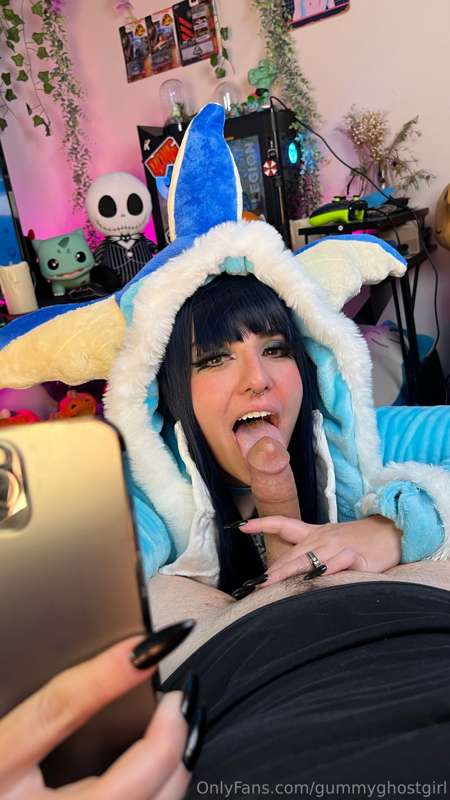 Vaporeon blowjob selfies and his POV shots too 👅💦 17