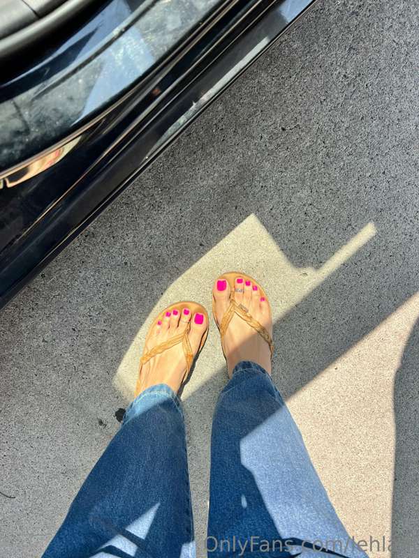 My rainbows are so worn in 😌 love looking at my sole prints 4
