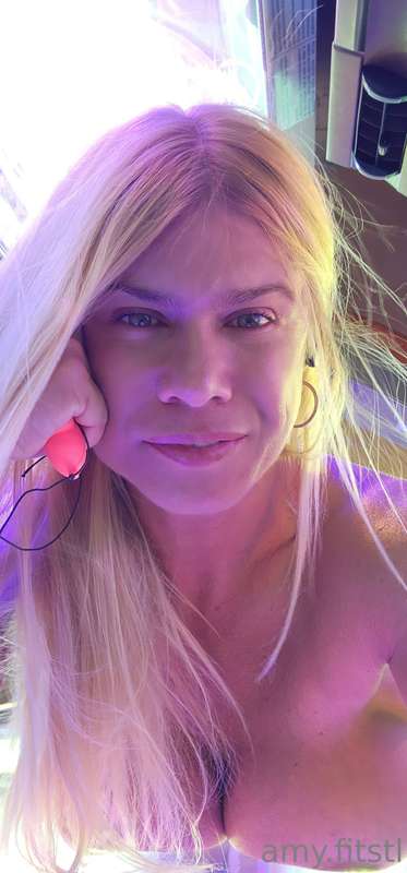 Getting some much needed light therapy 🌞✨️ Have a beautiful ..