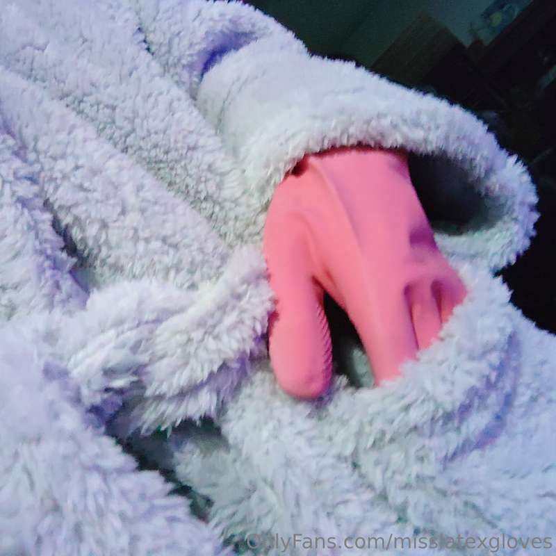 Misslatexgloves - Onlyfans - 06 Dec, 2022