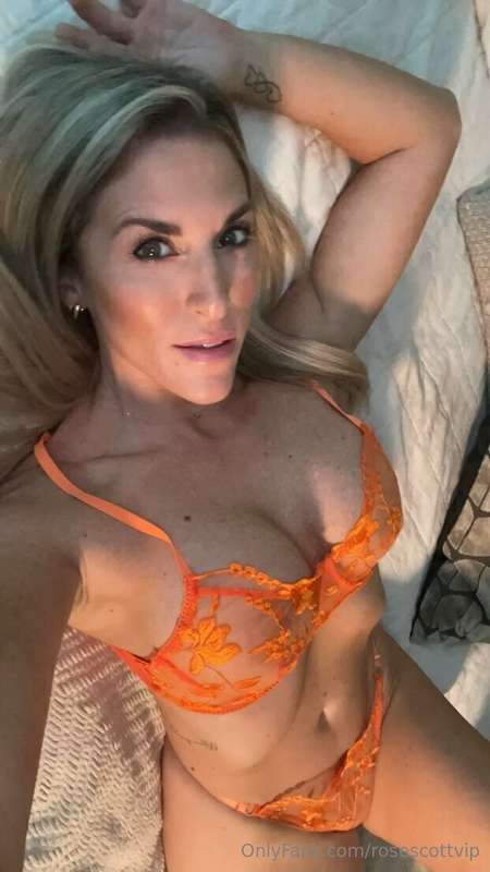 Morning love! Hot vids and pics coming later today!