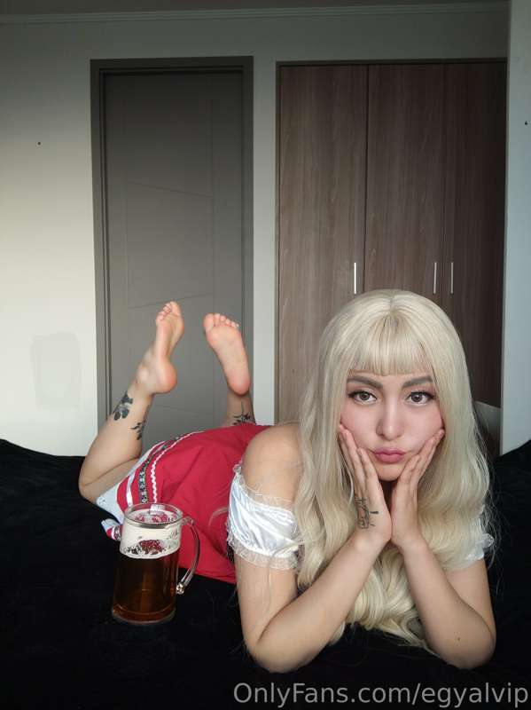 OKTOBER FEST SET: FEET EDITION (+40 PICS) 6